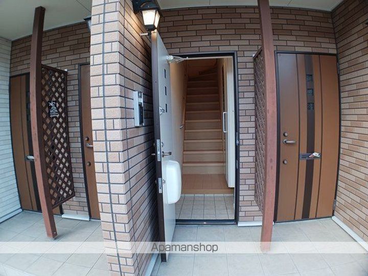 イースト・シップ五番館の玄関