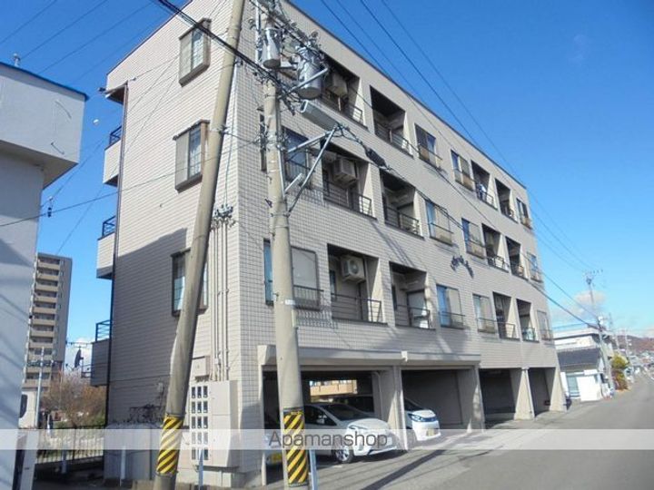 リヴェール入船の外観