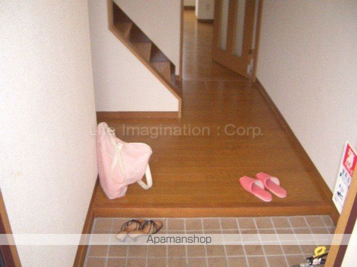 松ぼっくり202の玄関