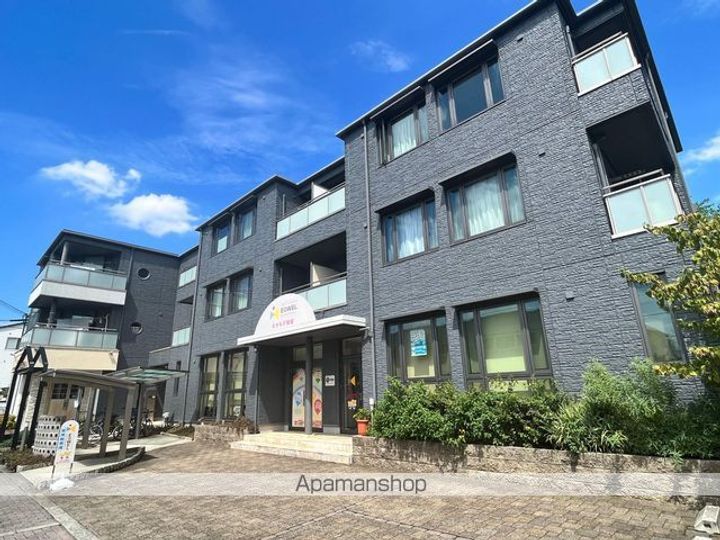 オーガスタ・スクウェアの外観