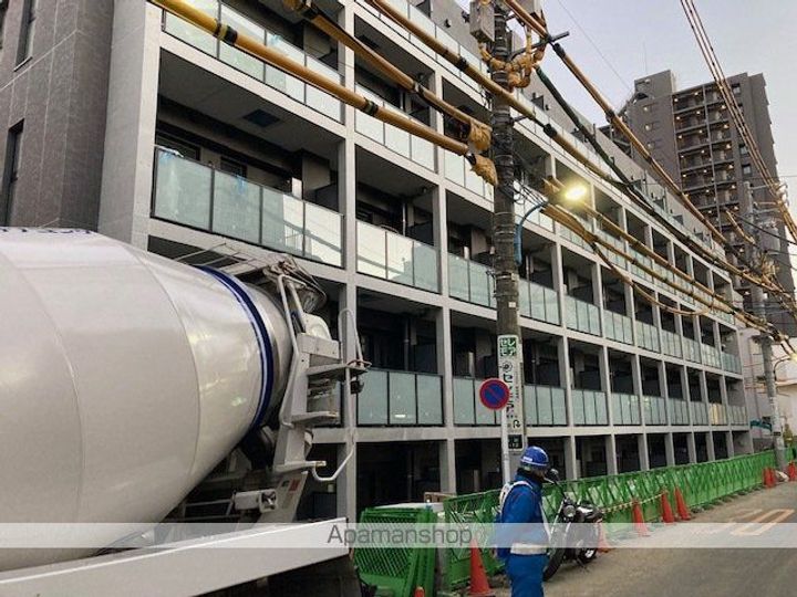 LIBR GRANT 四谷三丁目の外観