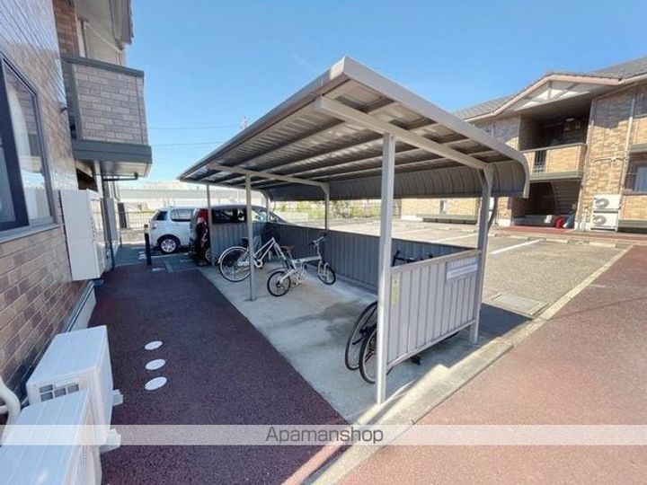 ロイヤルタウン程島 ABCDの内装