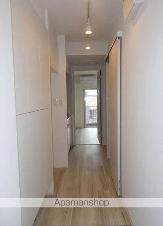 香川県高松市扇町1丁目の賃貸マンションの玄関