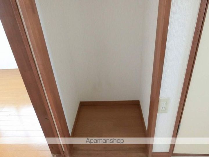 岩手県盛岡市緑が丘4丁目の賃貸アパートの内装