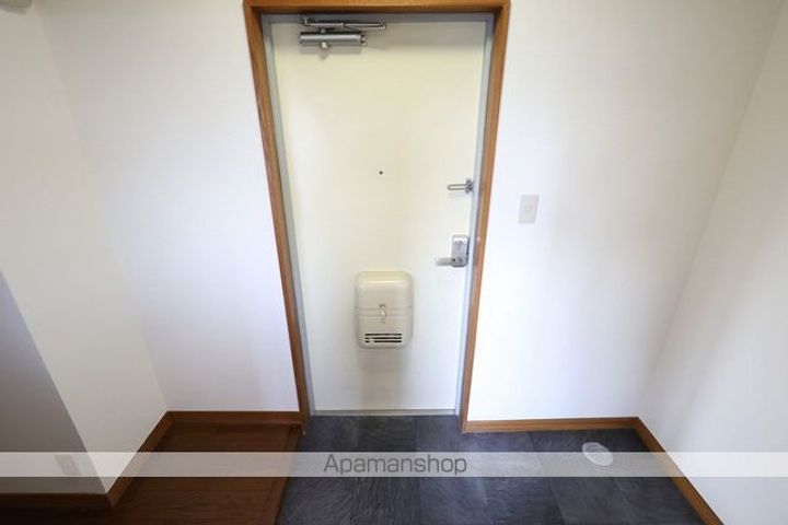 愛知県半田市雁宿町3丁目の賃貸マンション202の玄関