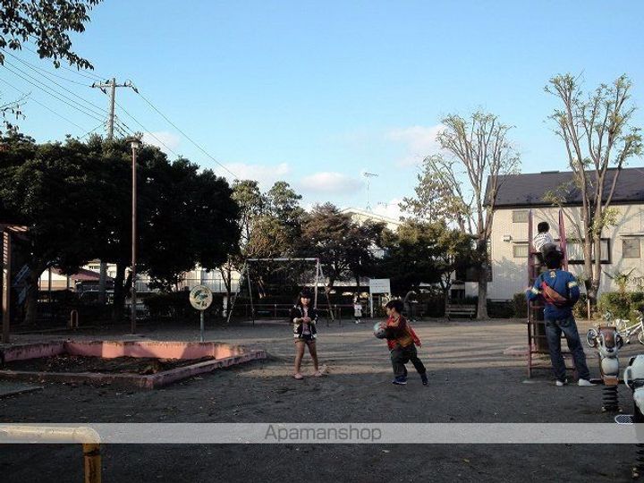 神奈川県川崎市宮前区馬絹4丁目の賃貸アパートの周辺
