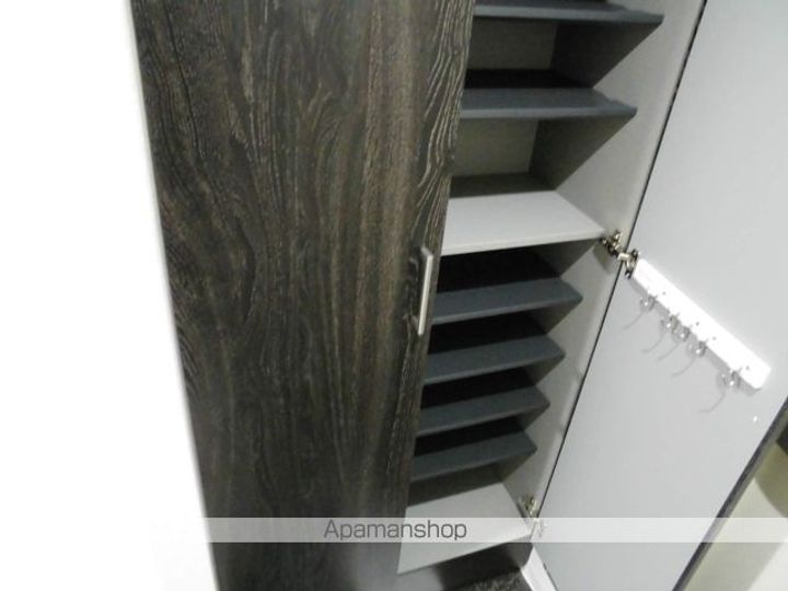 エヌエムトラントウエスト3Dの内装