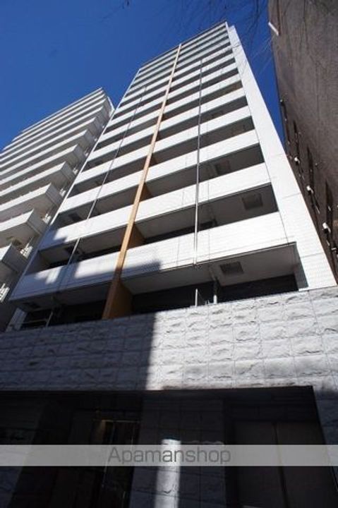 ガーラプレイス新宿御苑の外観