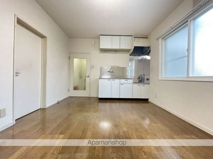 シーサイド七重浜B棟203の居間