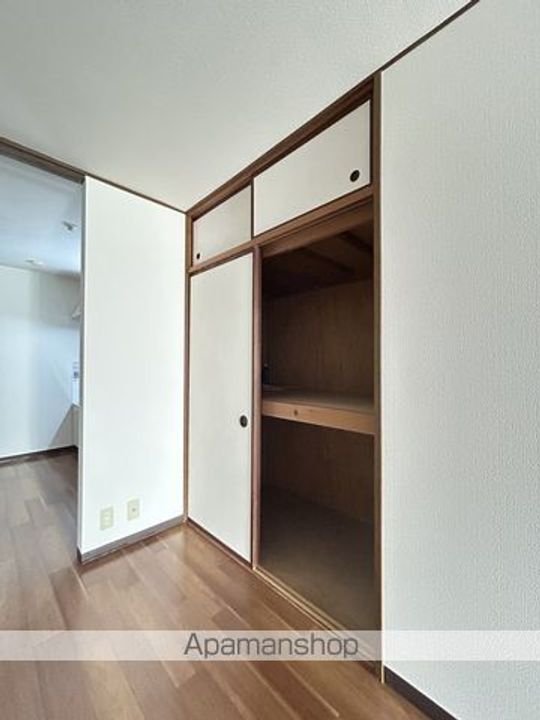 ナショナルマンション202の内装