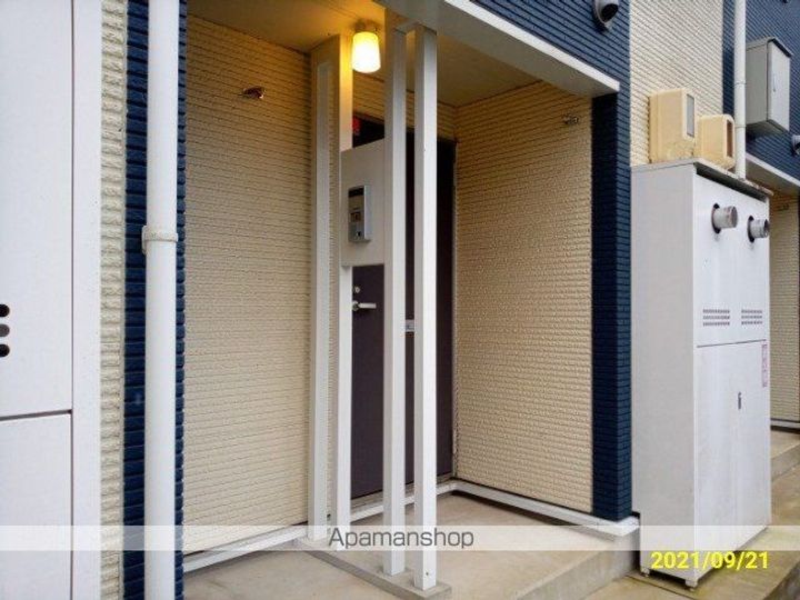 レオネクスト日比津101の玄関