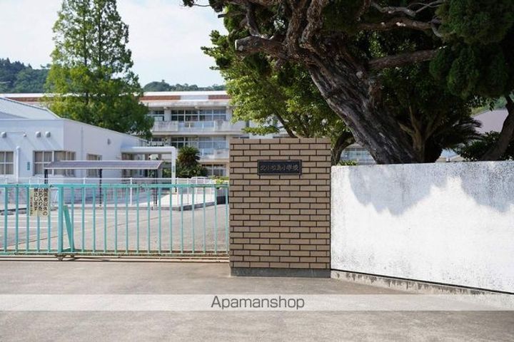 レオパレスラーク210の周辺