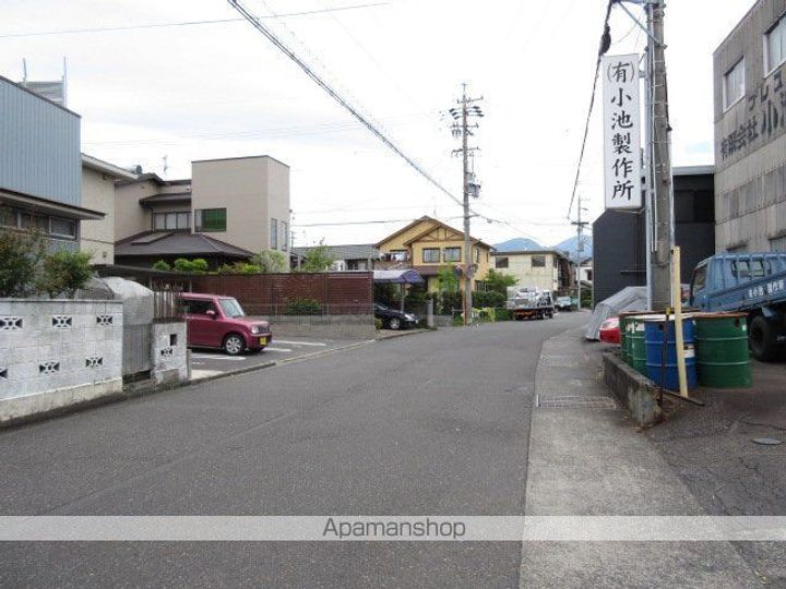 ソフィアフラットの周辺