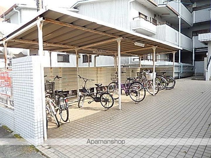 愛知県名古屋市北区若鶴町の賃貸マンションの外観