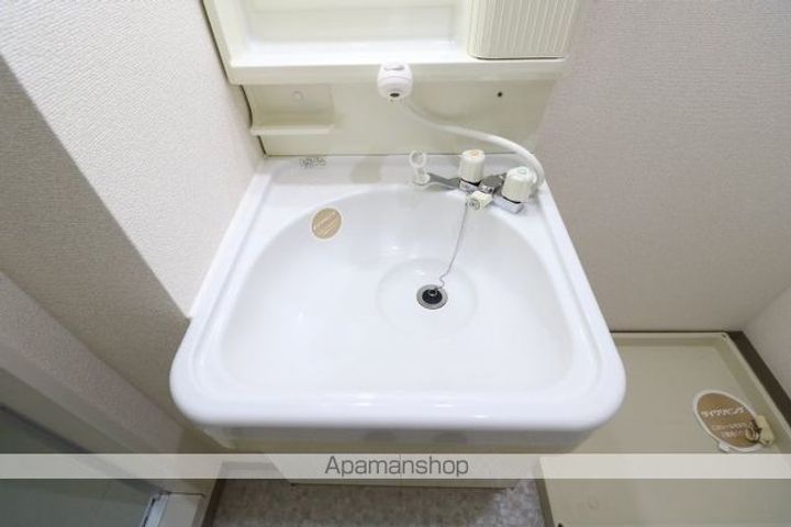 岡山県岡山市北区今保の賃貸アパートの内装