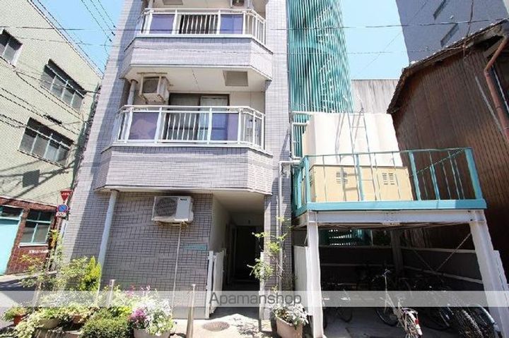松本ビルの外観