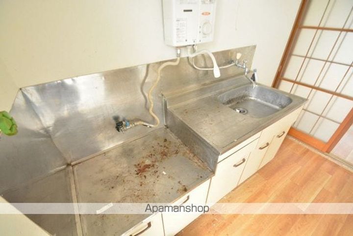 ルーレット台原202の内装