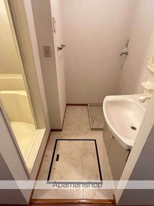 ルミエール中向陽101の内装