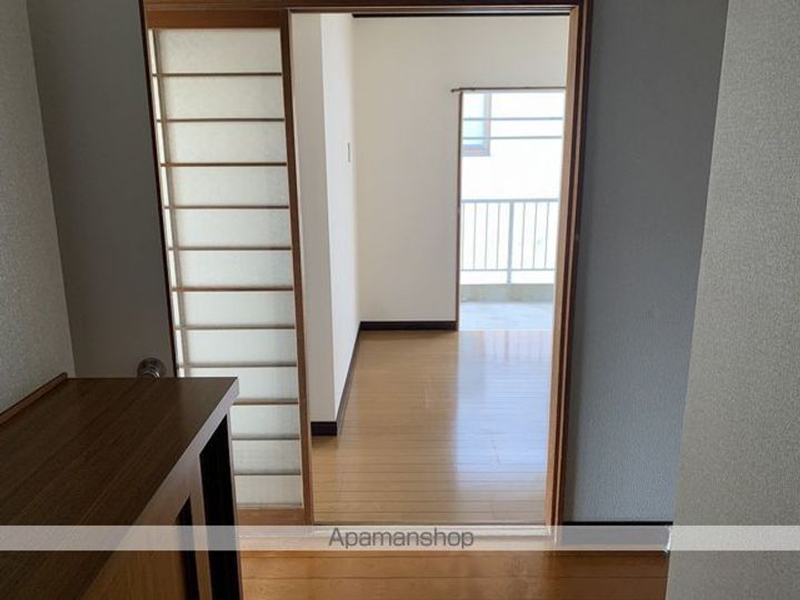 アーバン新町101の玄関