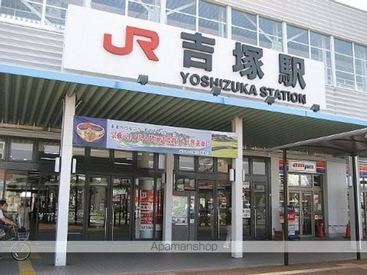 LIVE CASA県庁前の周辺