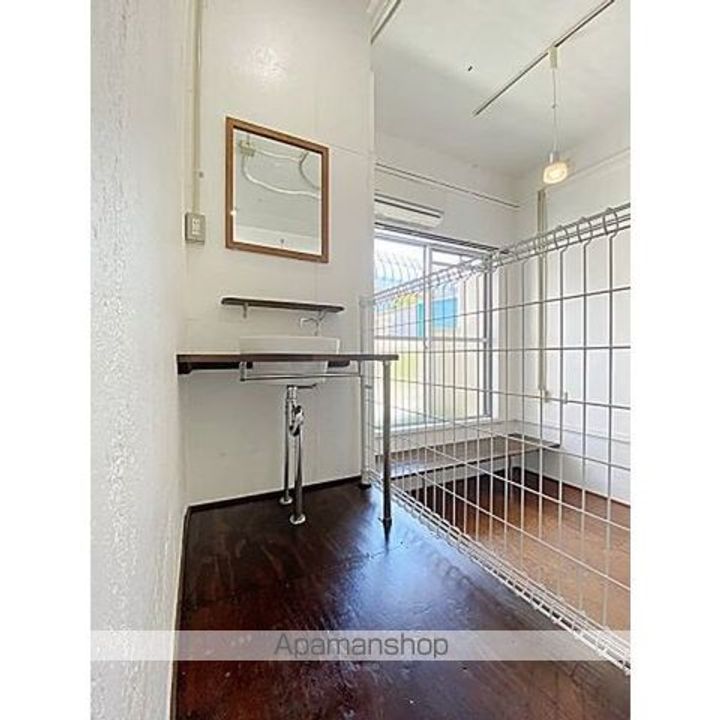 CHOU CHOU一社の内装