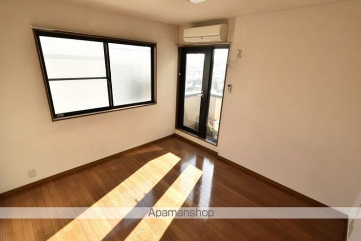 アネックススギモトの居間