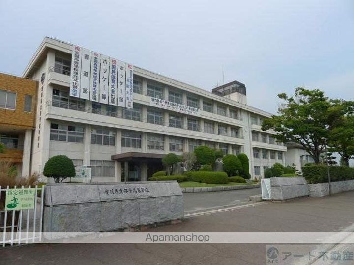 愛媛県松山市余戸南5丁目の賃貸アパートの周辺