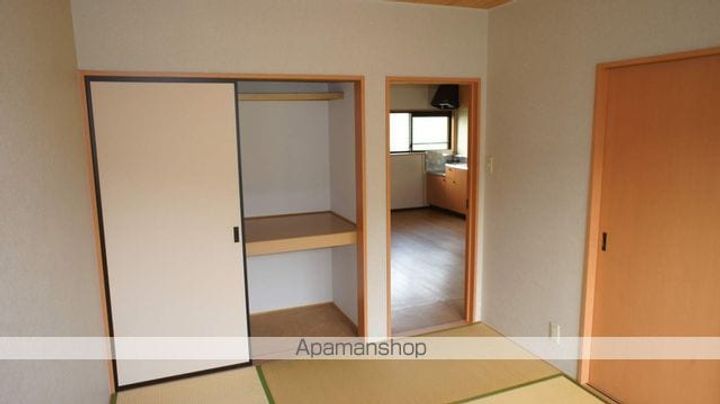 パークハウス弐番館108の居間