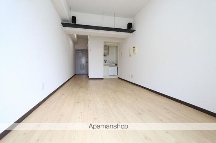 コート今里Ⅰの居間