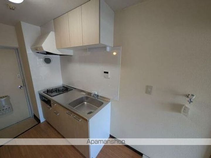 YKビル305の玄関