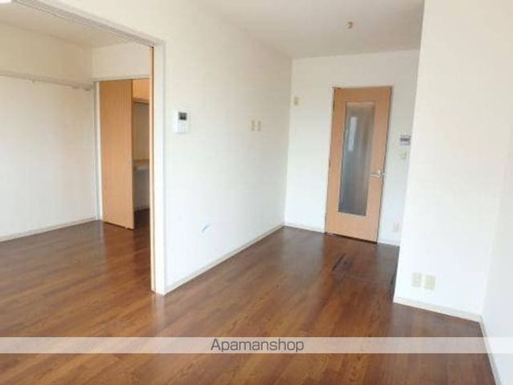 パル平泉の居間