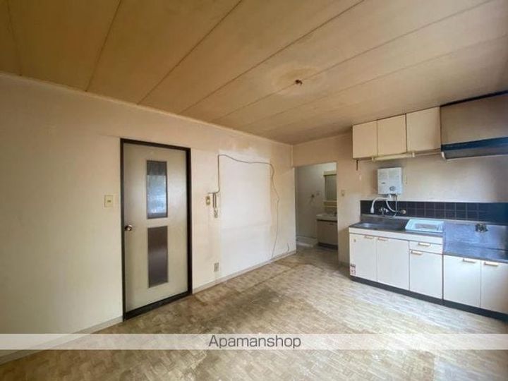 香川県高松市出作町の賃貸アパートの居間