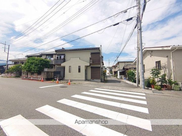 プチパレス竜王101の周辺