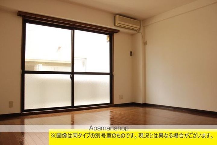 サンローゼ大宮301の内装
