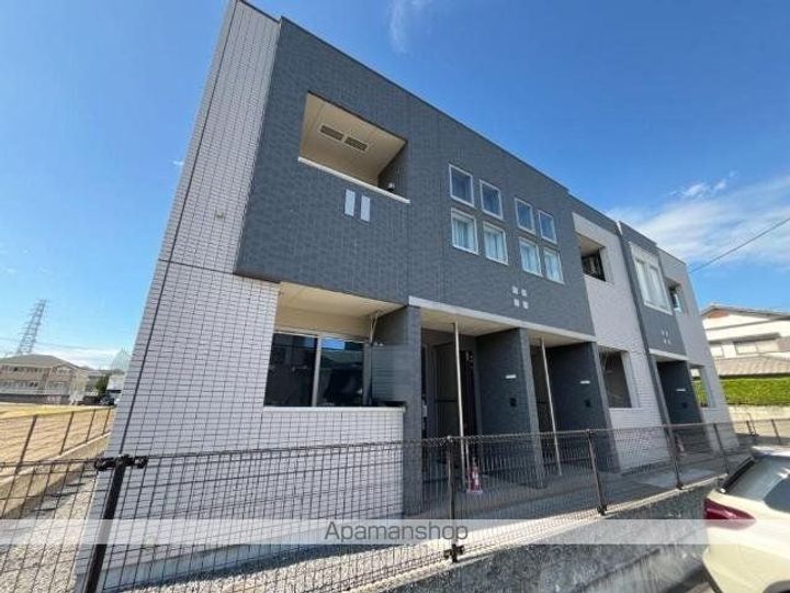 香川県坂出市久米町2丁目の賃貸アパート101の外観