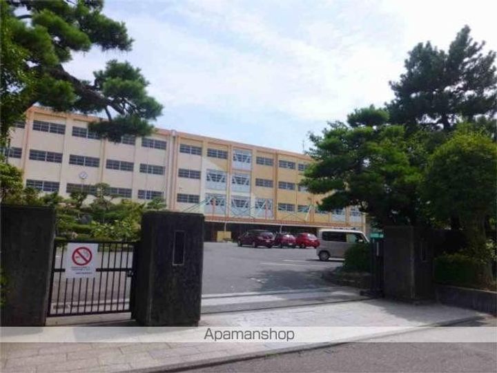 エステート月見の周辺