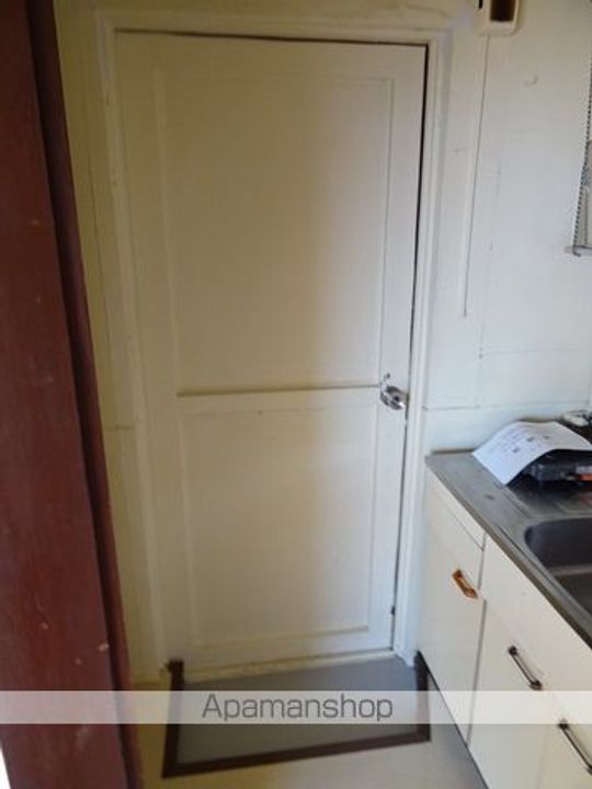 グランド・パンションの玄関