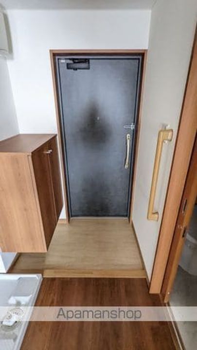 グランルーム203の玄関