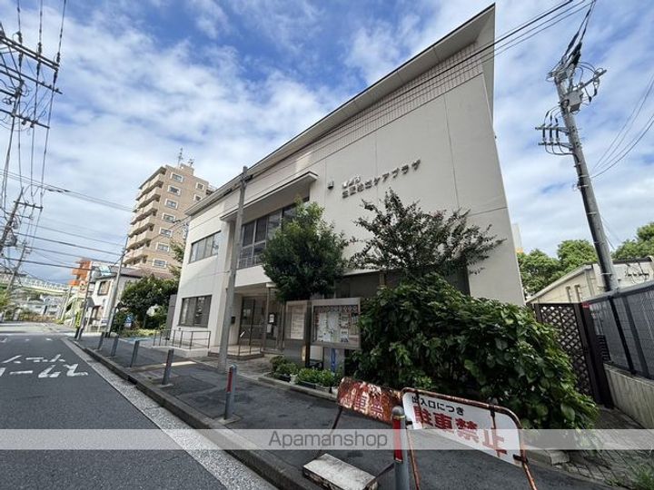 スカイコート生麦第5の周辺