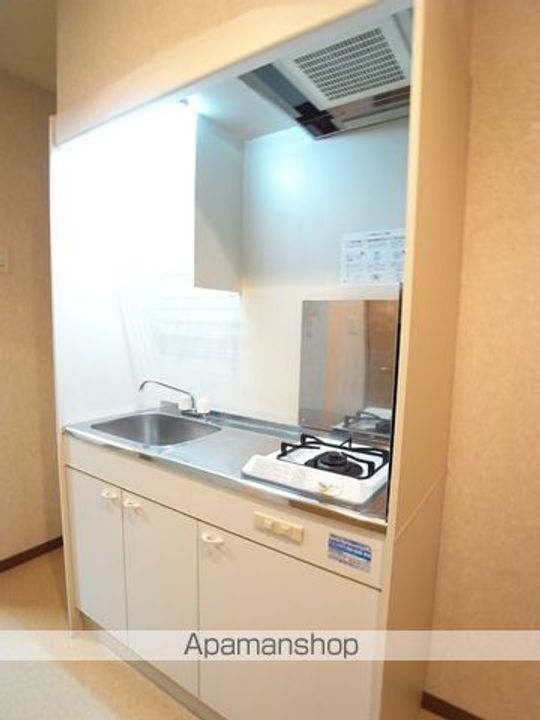 東京都足立区梅田3丁目の賃貸アパートのキッチン
