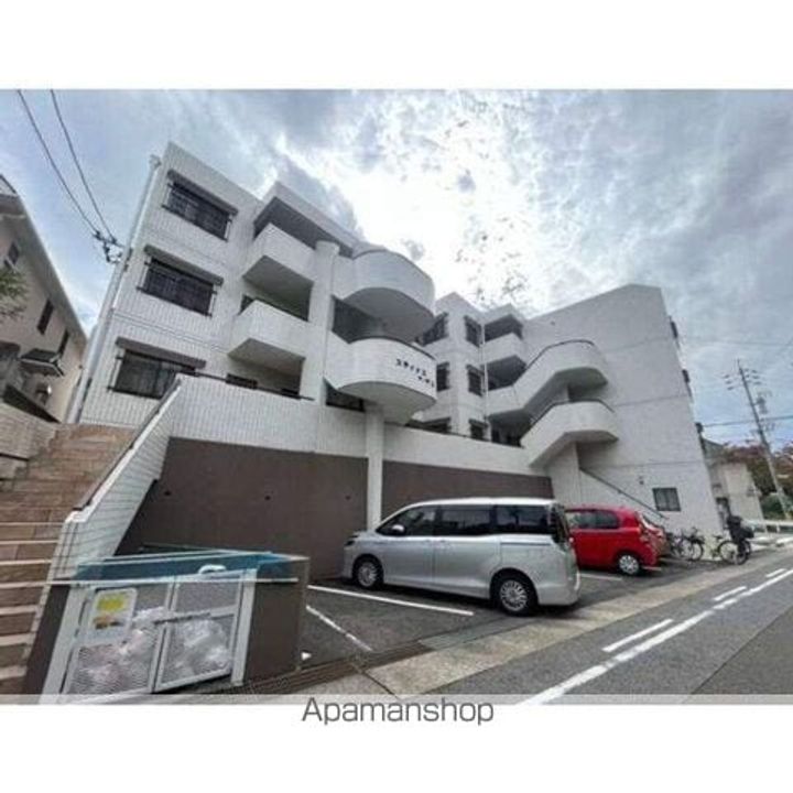 愛知県名古屋市名東区社が丘4丁目の賃貸マンションの外観