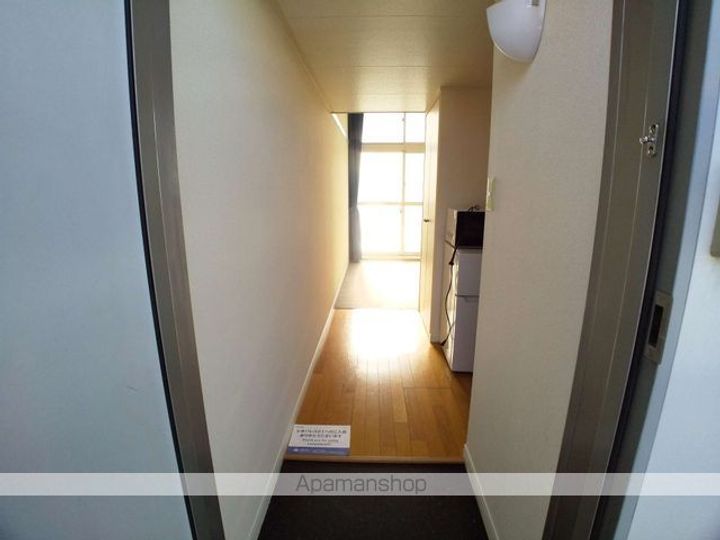 レオパレスフェリーチェの玄関