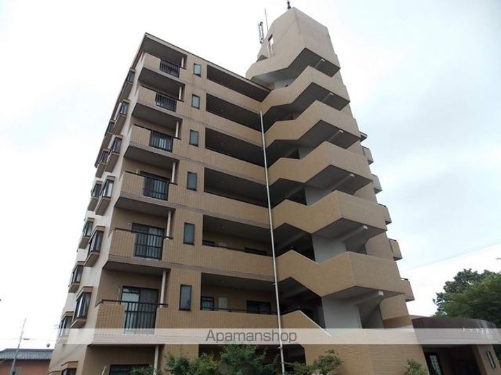 愛知県犬山市大字犬山字西古券の賃貸マンションの外観