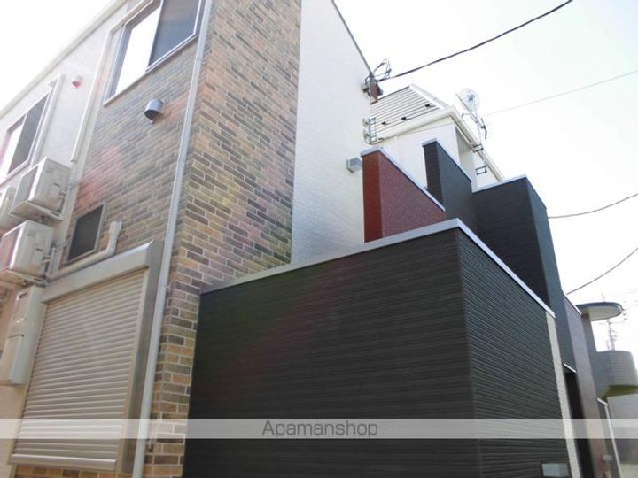 グランドーレ高円寺203の外観