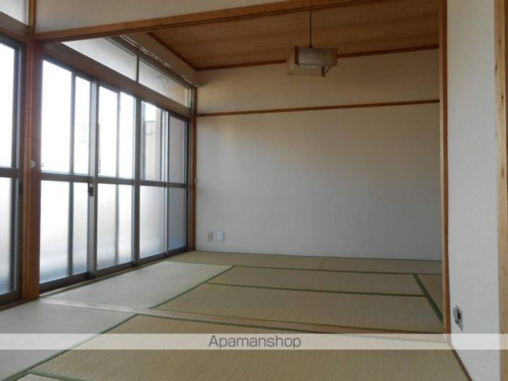 川端マンション301の居間