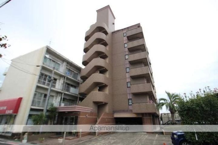 マンションベルエア405の外観