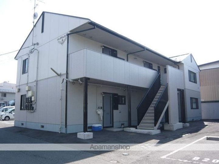 フレグランスK A棟102の外観