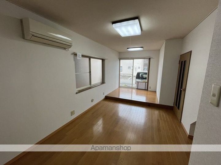 アクティブタウンKの居間