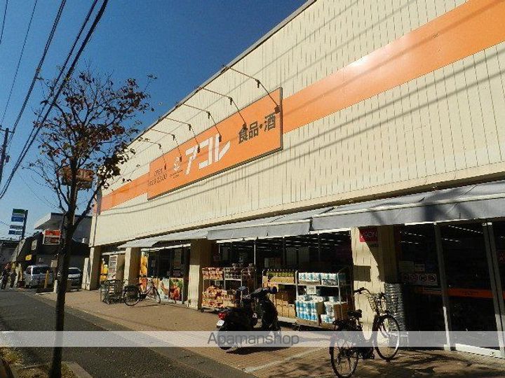 ラ・ヴィラコートの周辺