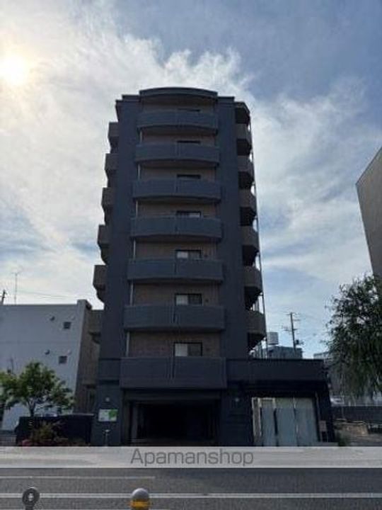 レジュイール東中通の外観